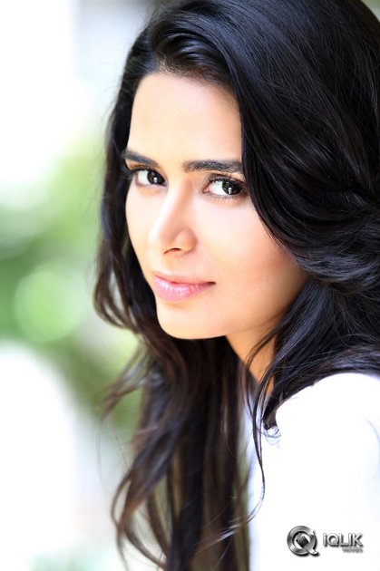Meenakshi-Dixit